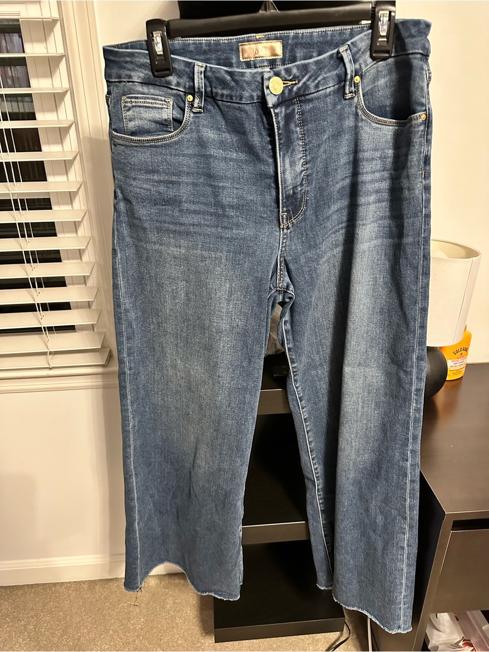 Kut from the Kloth Wide Leg Jeans in Medium Blue Wash